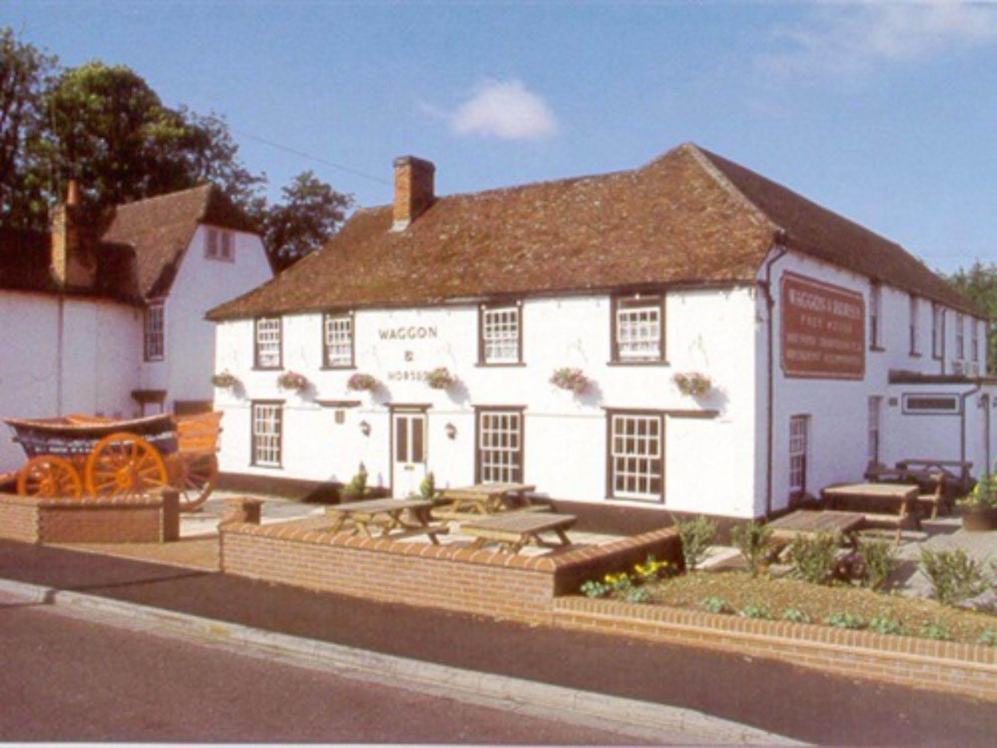 The Waggon And Horses Hotel Great Yeldham Buitenkant foto
